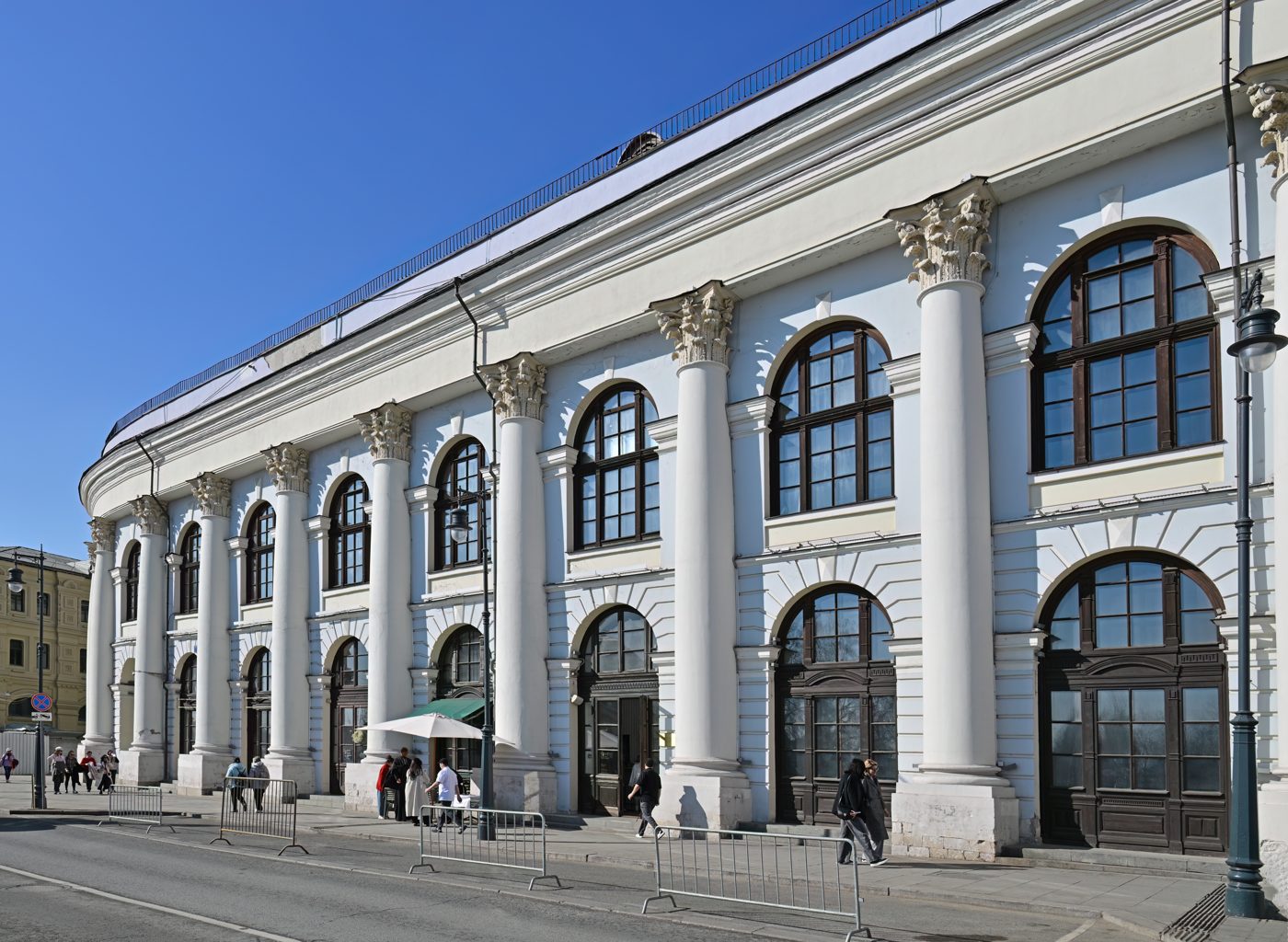 Ильинка, 4: путеводитель по книжной ярмарке